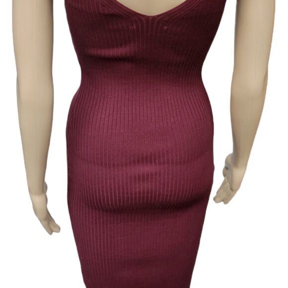 Form Fitting Midi Full Zip Dress - Picture 4 of 8